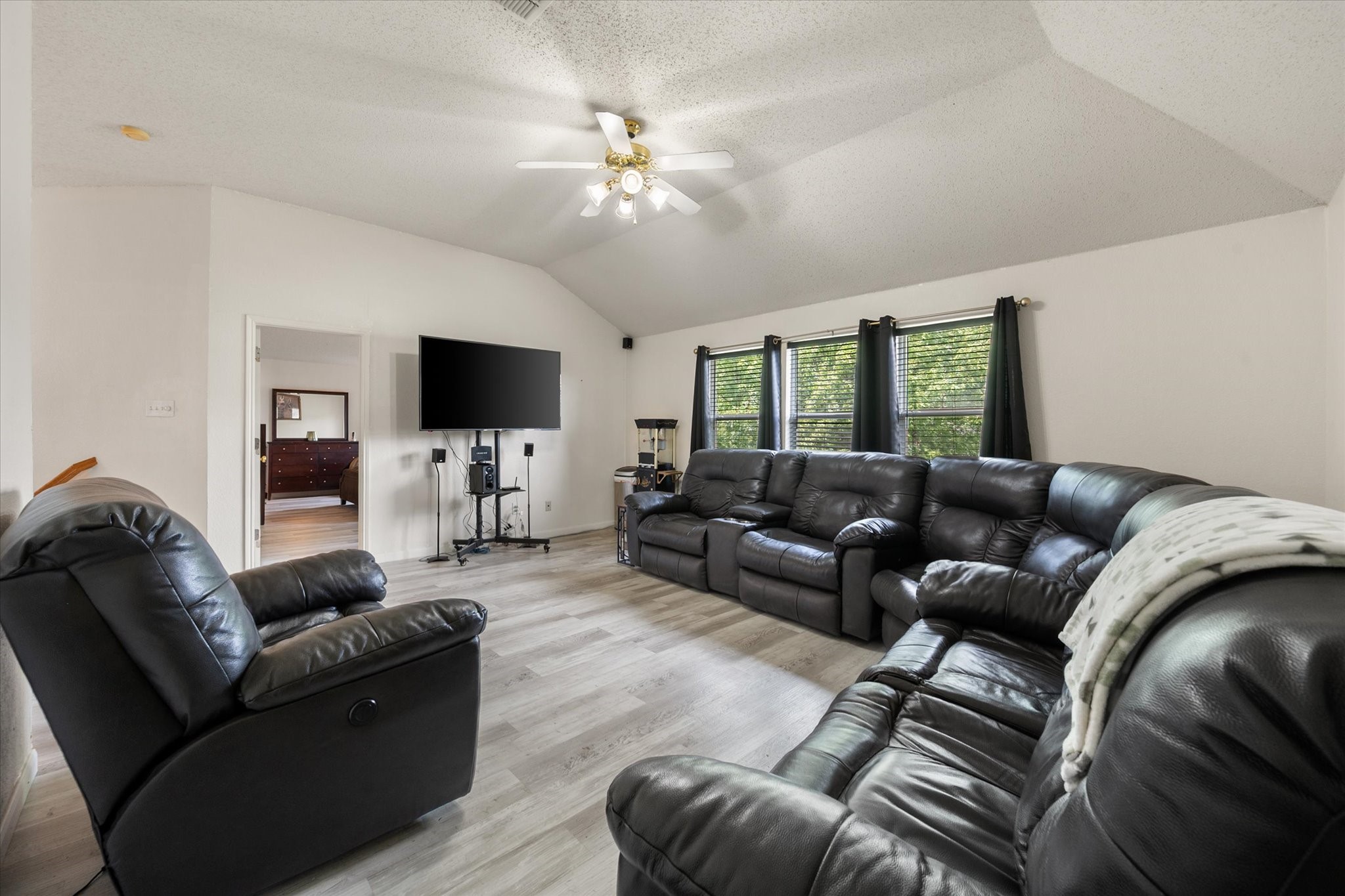 4804 Palm Ridge Drive