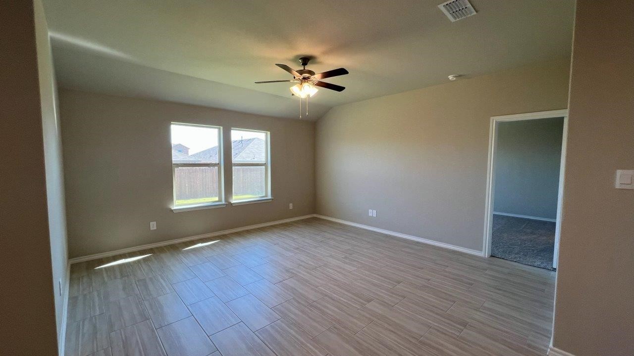 8436 HOLLYMEAD Lane