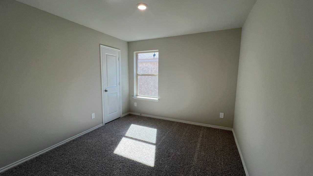 8436 HOLLYMEAD Lane