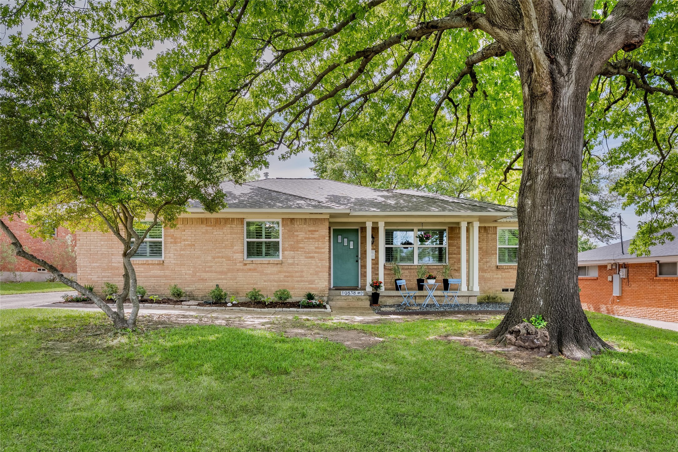 10838 Caprock Circle