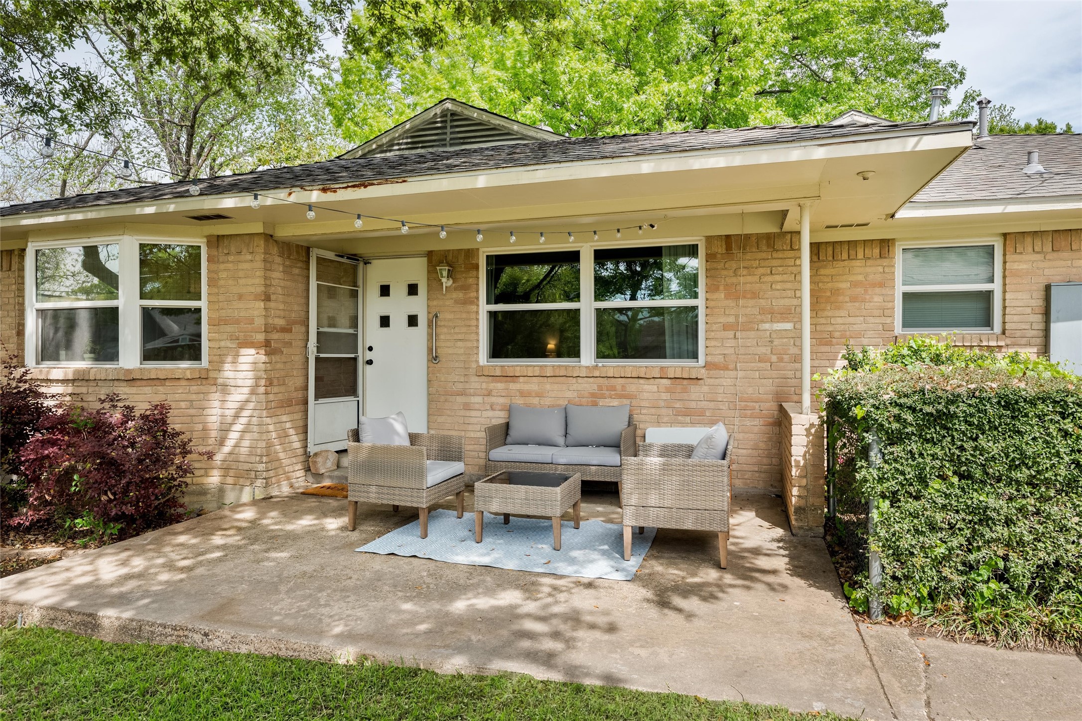 10838 Caprock Circle