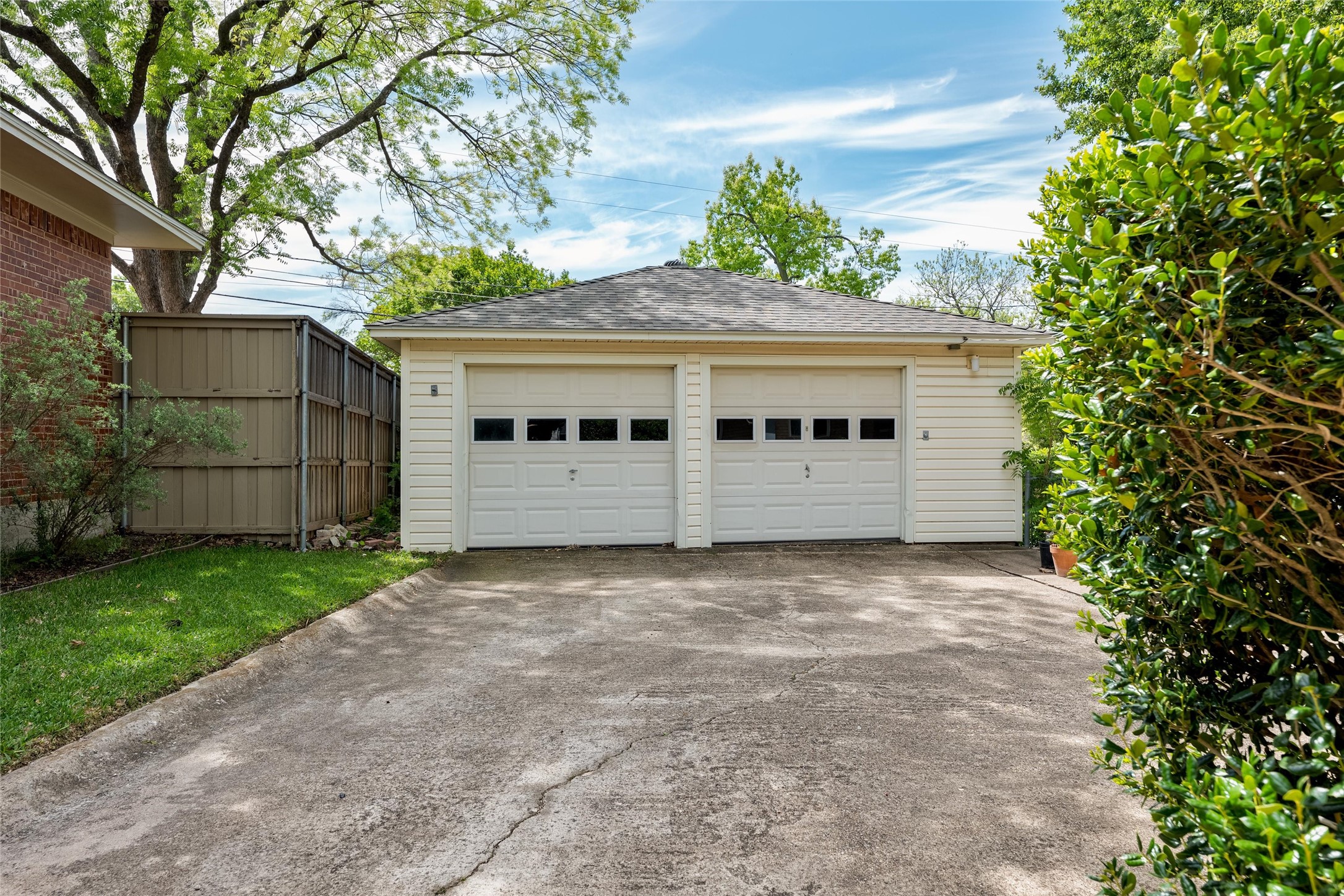 10838 Caprock Circle