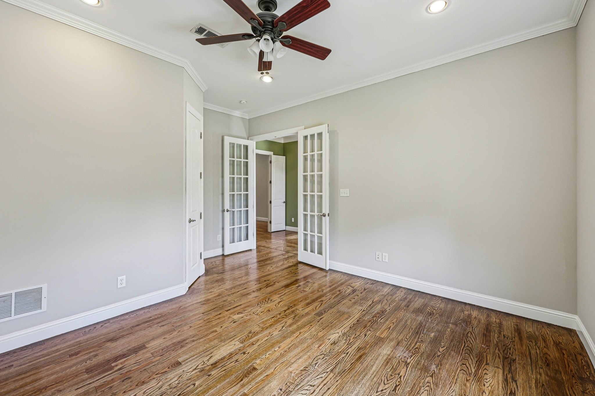 711 Ridgeview Drive