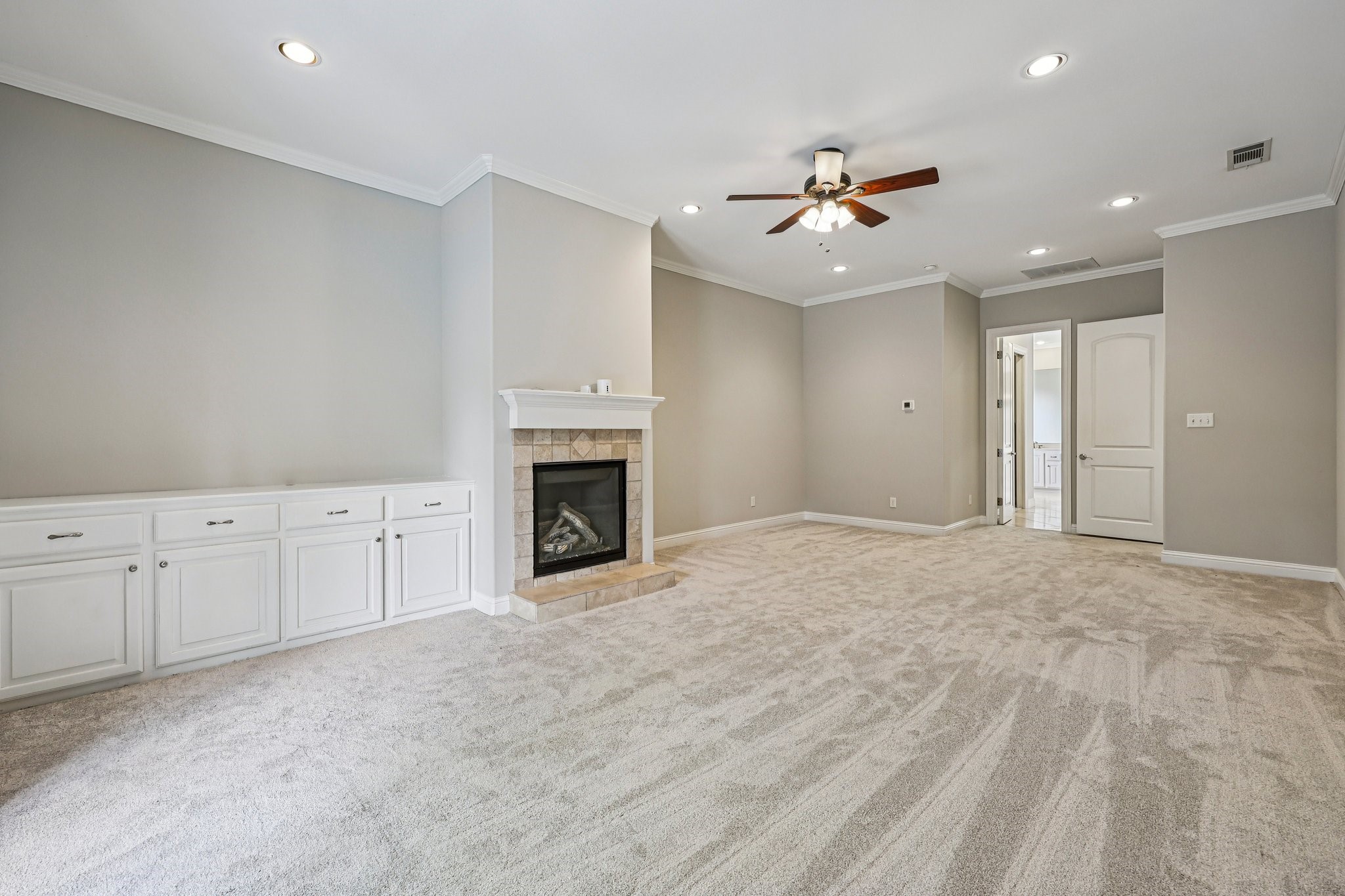 711 Ridgeview Drive