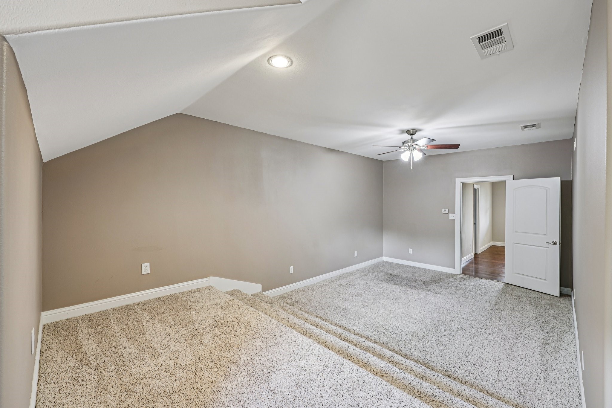 711 Ridgeview Drive