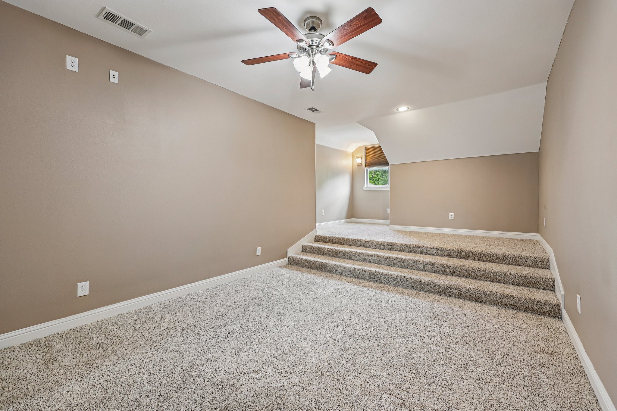 711 Ridgeview Drive
