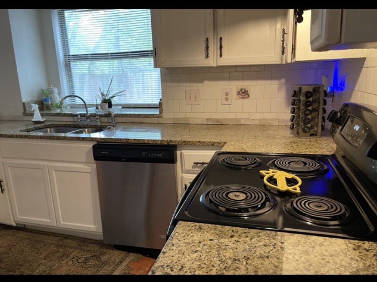 6026 Royal Creek