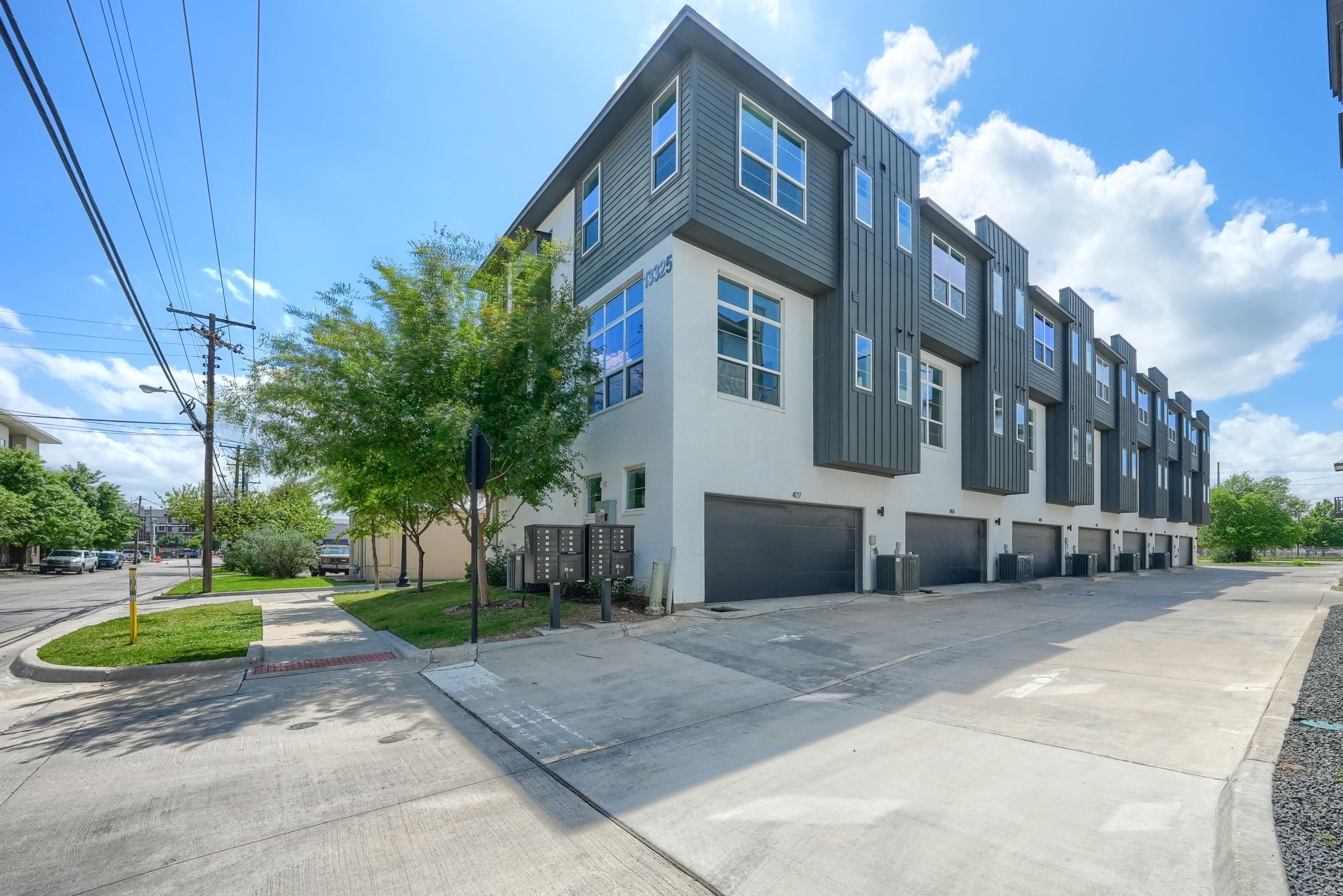13325 Bee Street 406