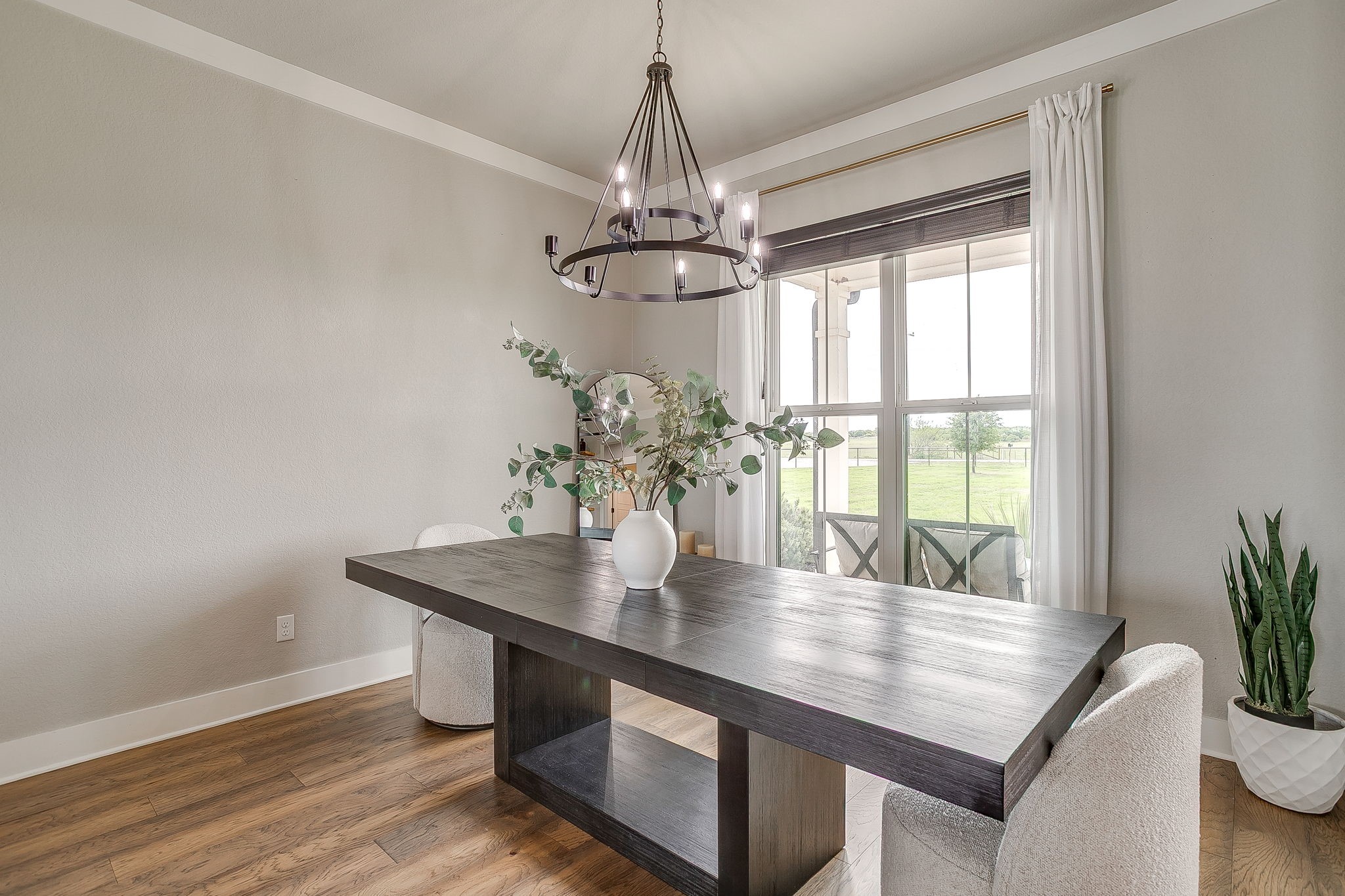 5520 Big Valley Circle