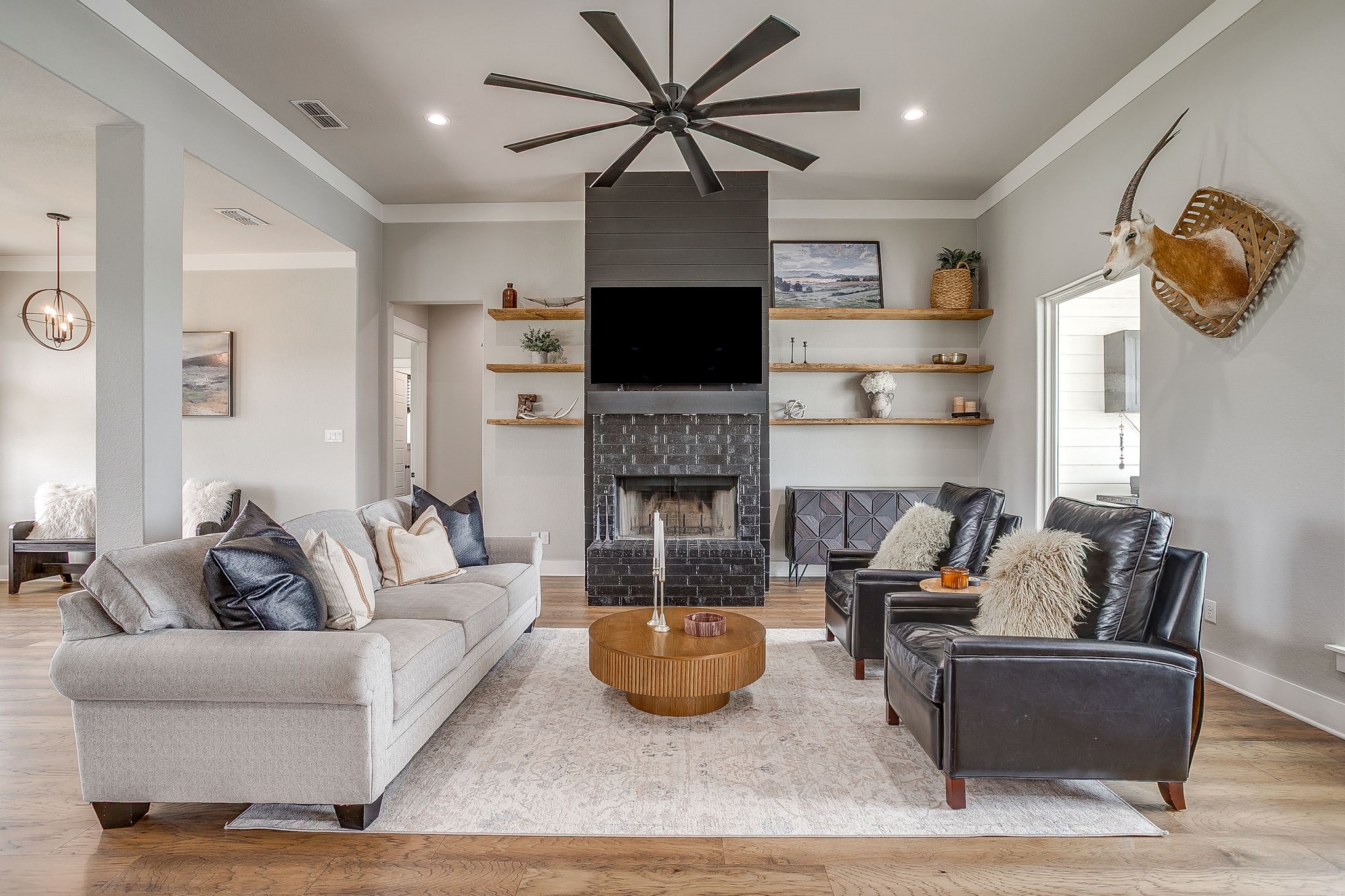 5520 Big Valley Circle