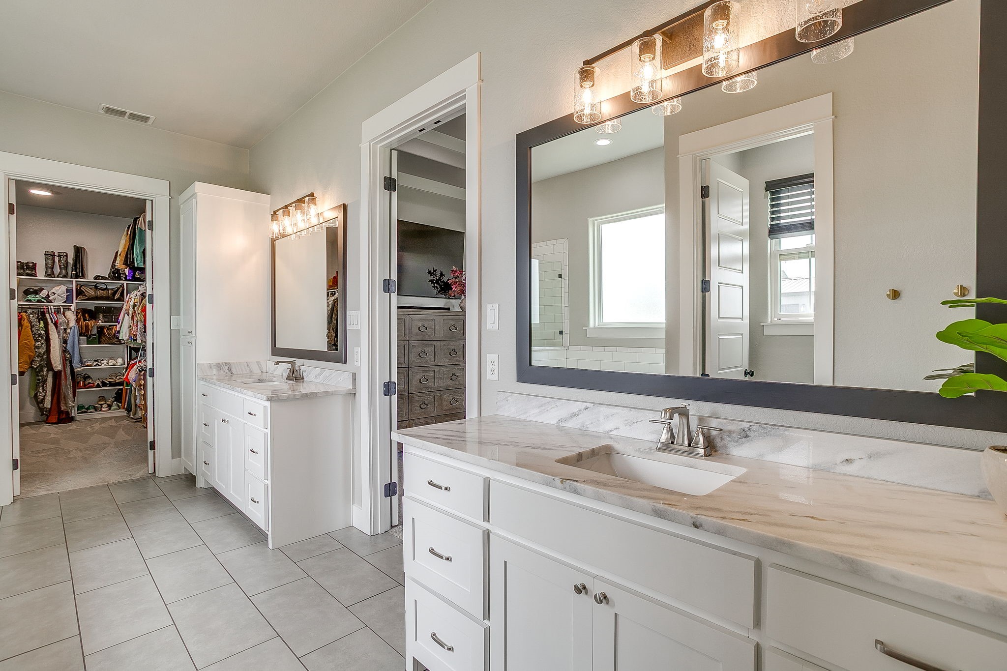 5520 Big Valley Circle