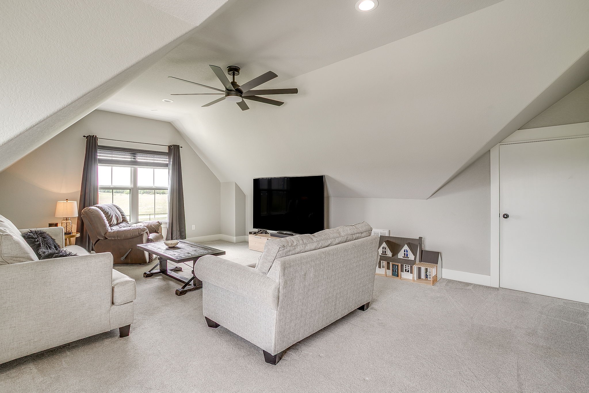 5520 Big Valley Circle