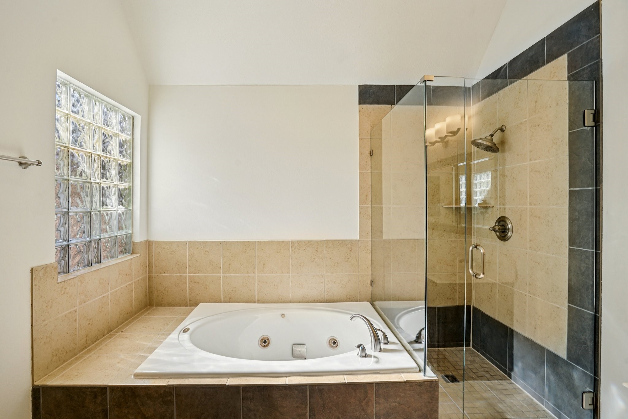 401 Dakota Trail