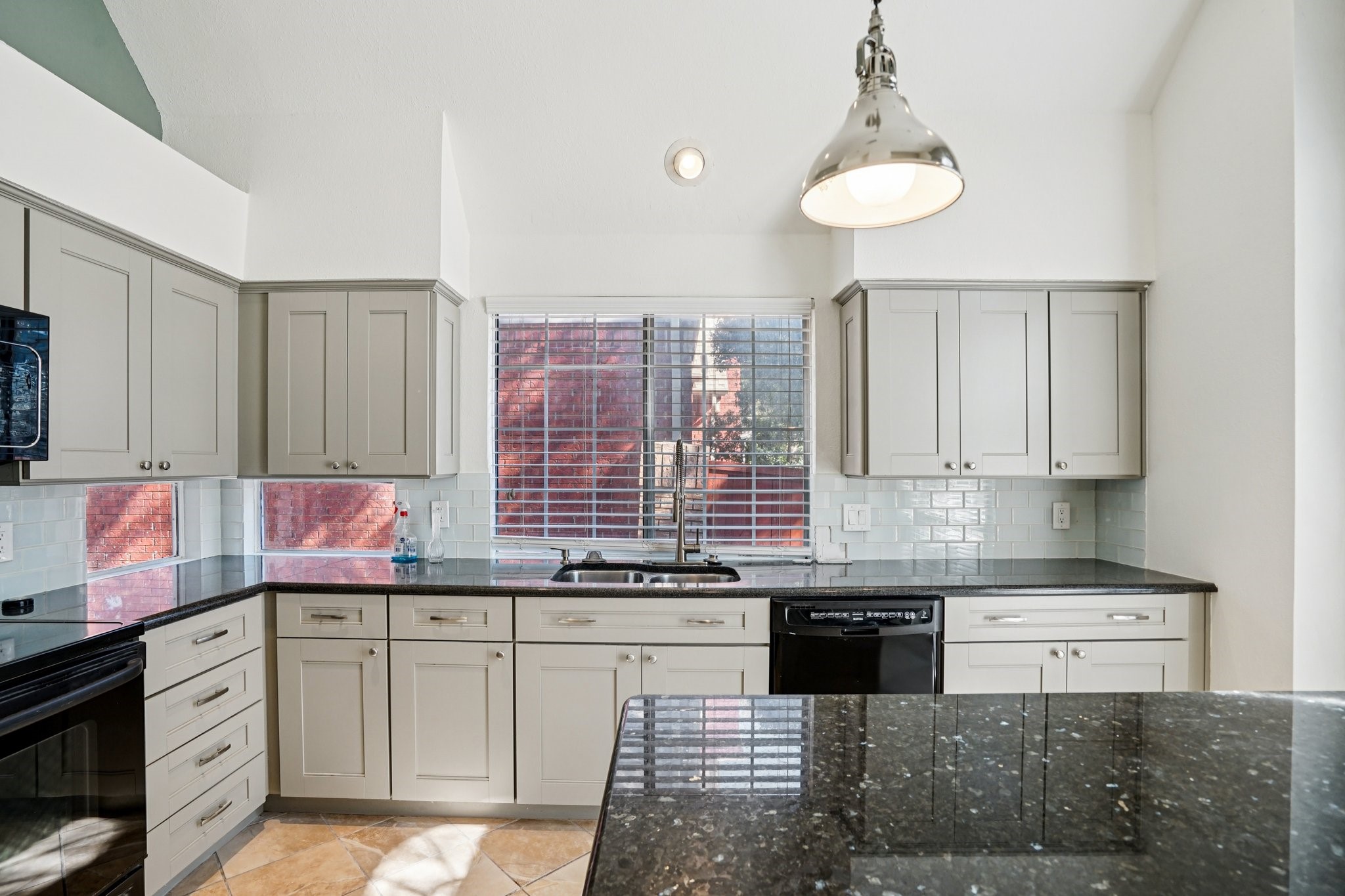 401 Dakota Trail