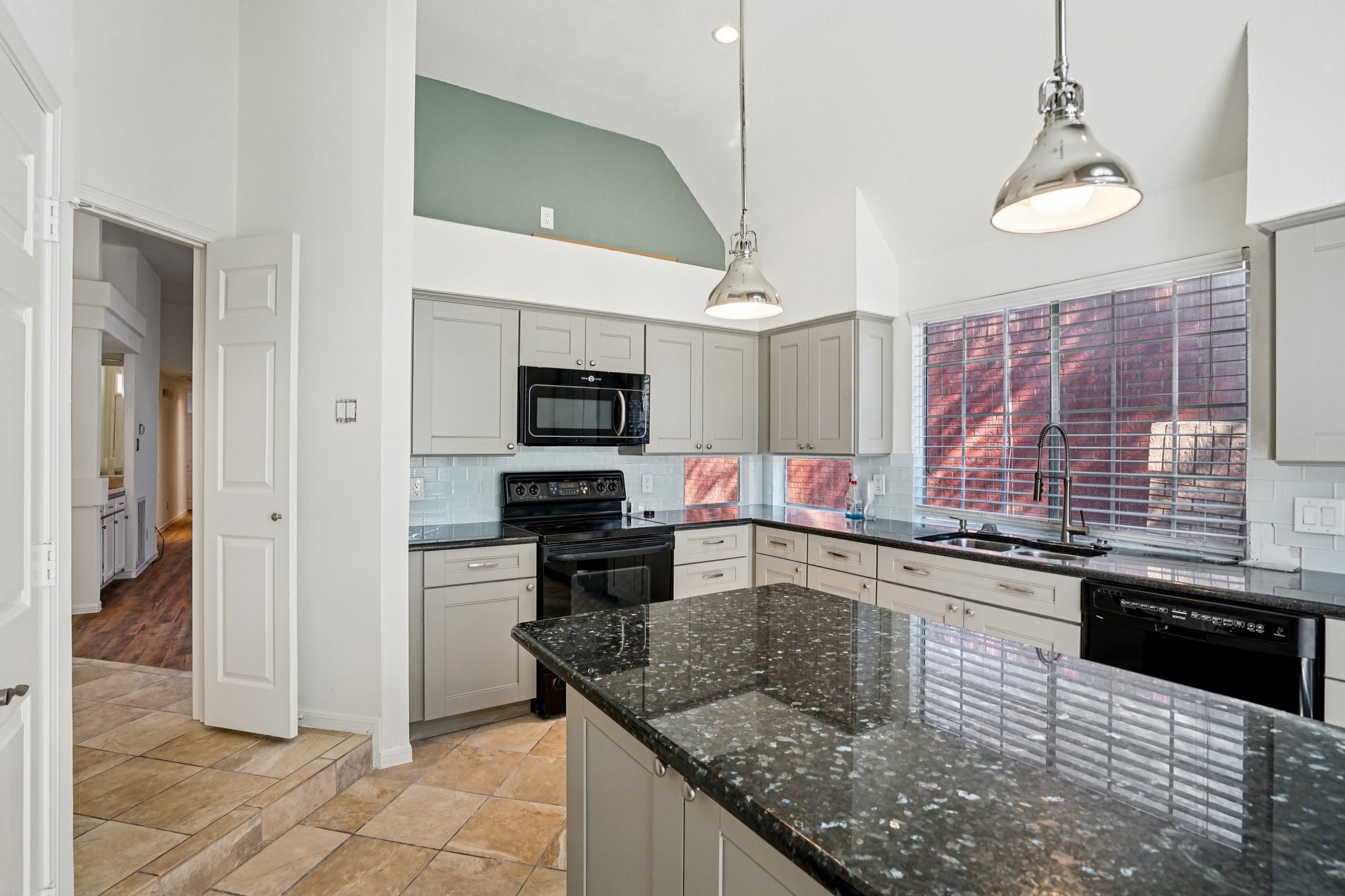 401 Dakota Trail