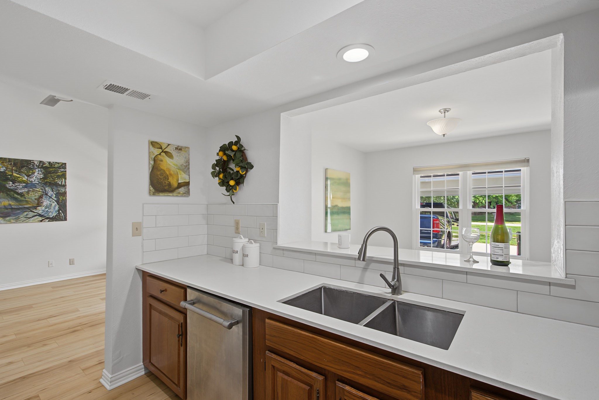 831 Creekside Drive