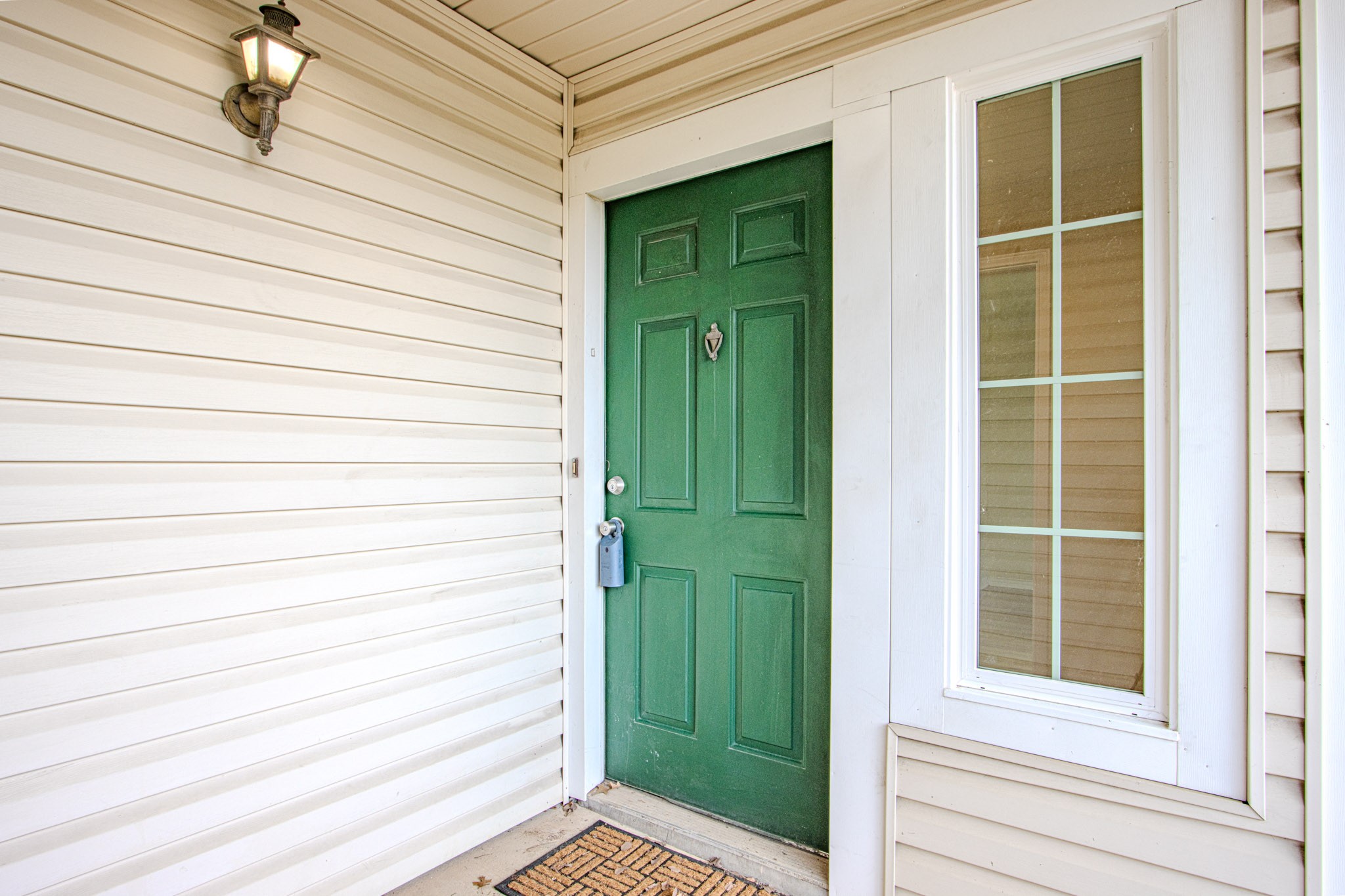 831 Creekside Drive
