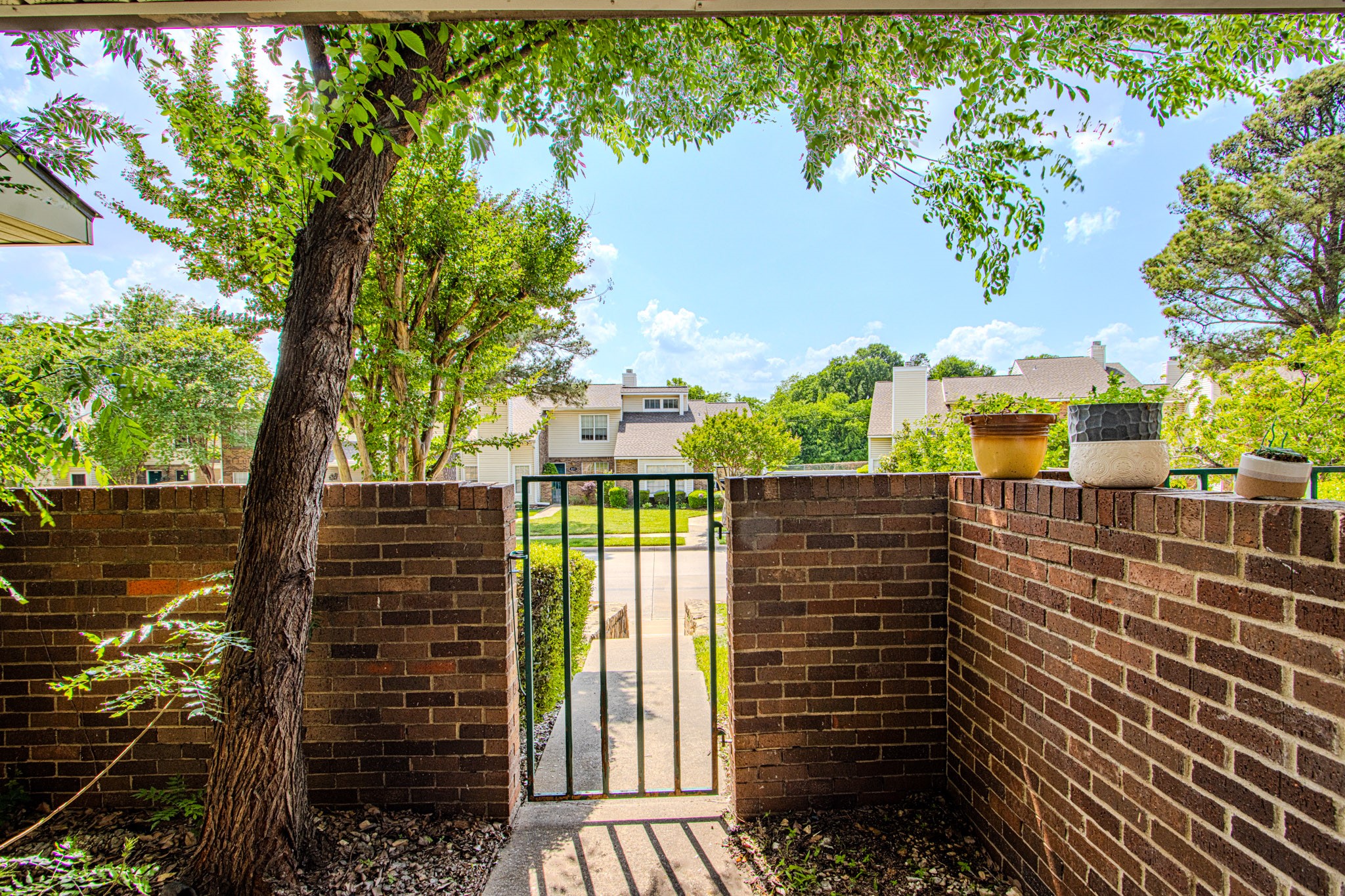 831 Creekside Drive