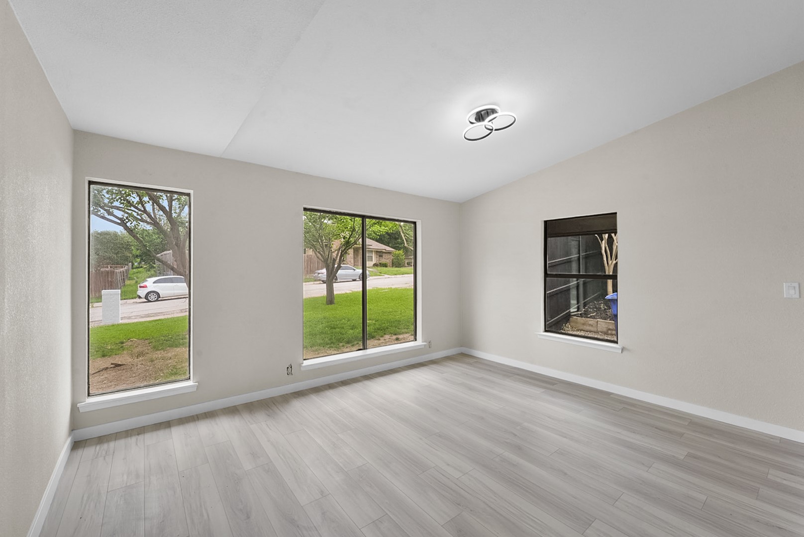 2723 Colonial Drive