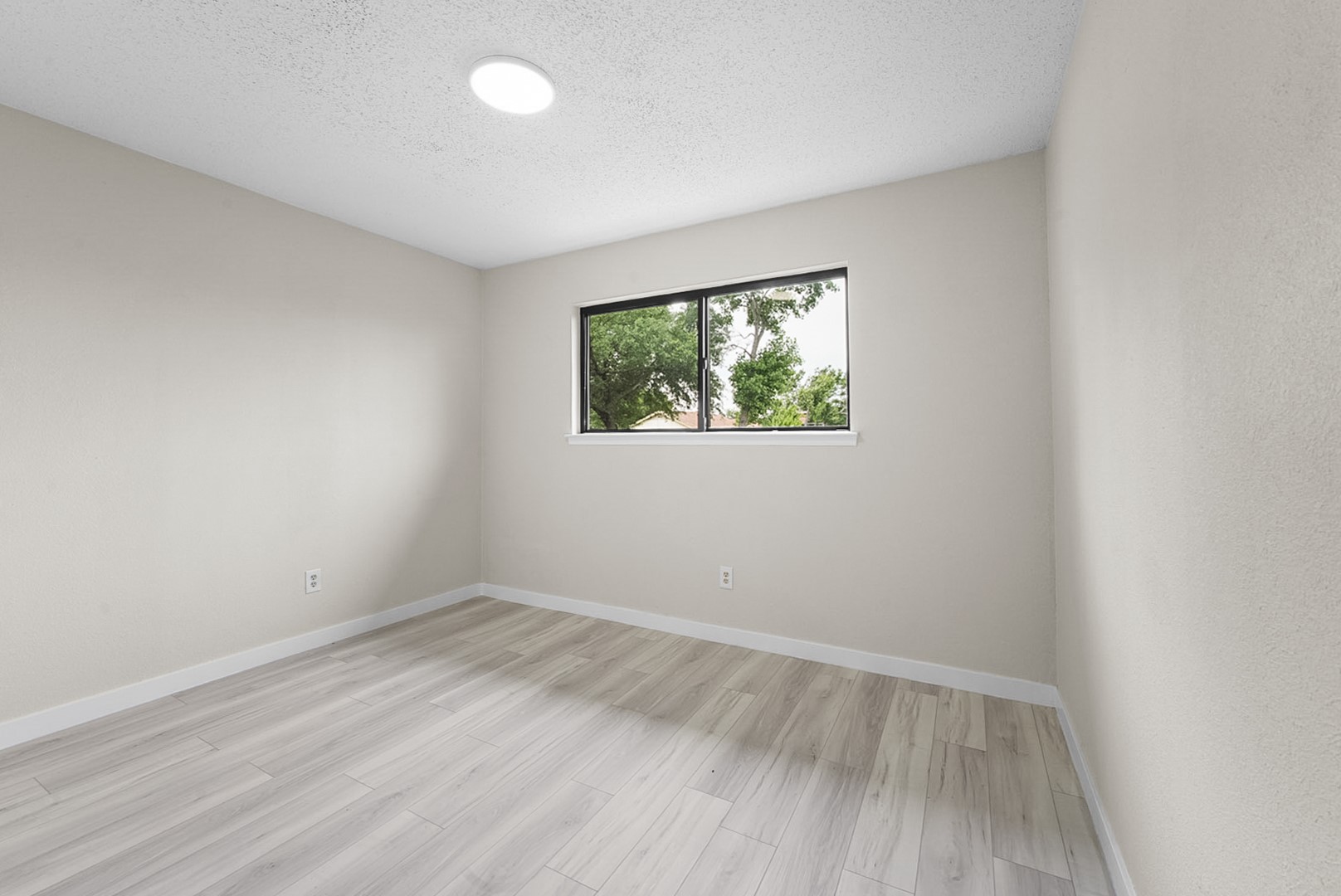 2723 Colonial Drive