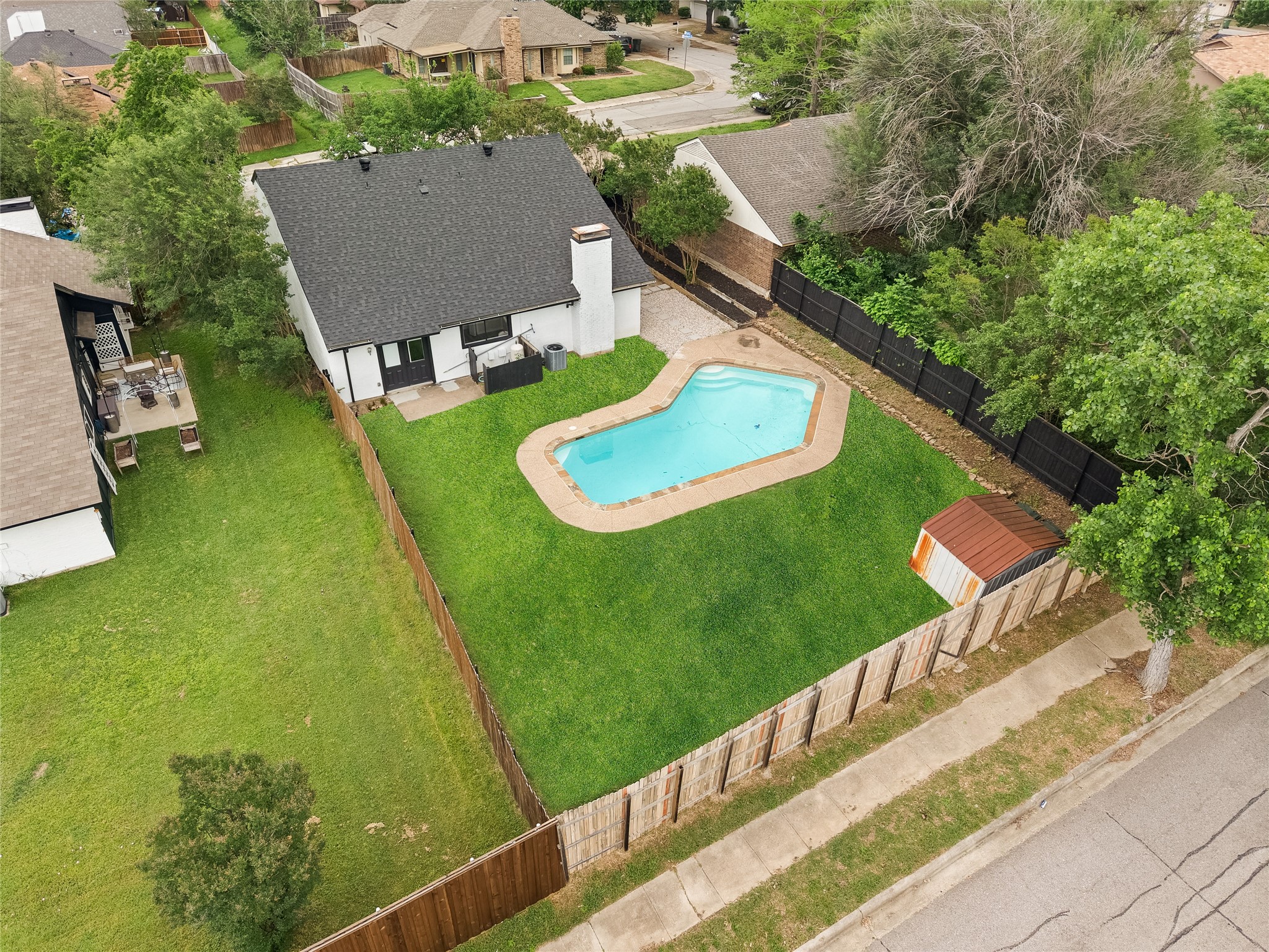 2723 Colonial Drive