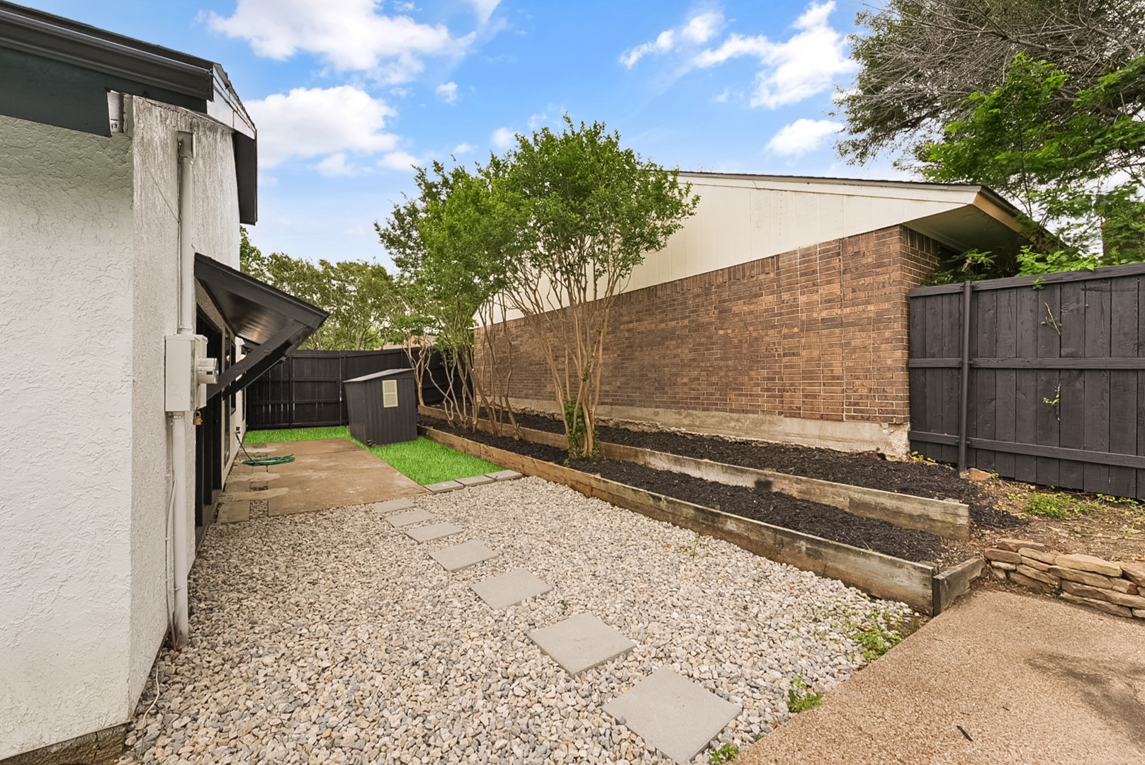 2723 Colonial Drive