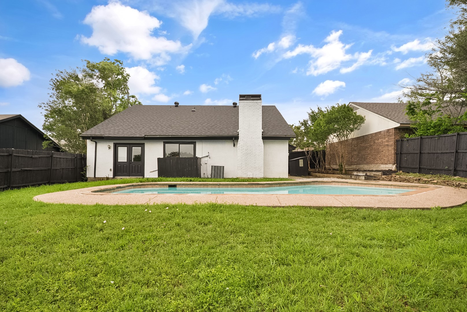 2723 Colonial Drive