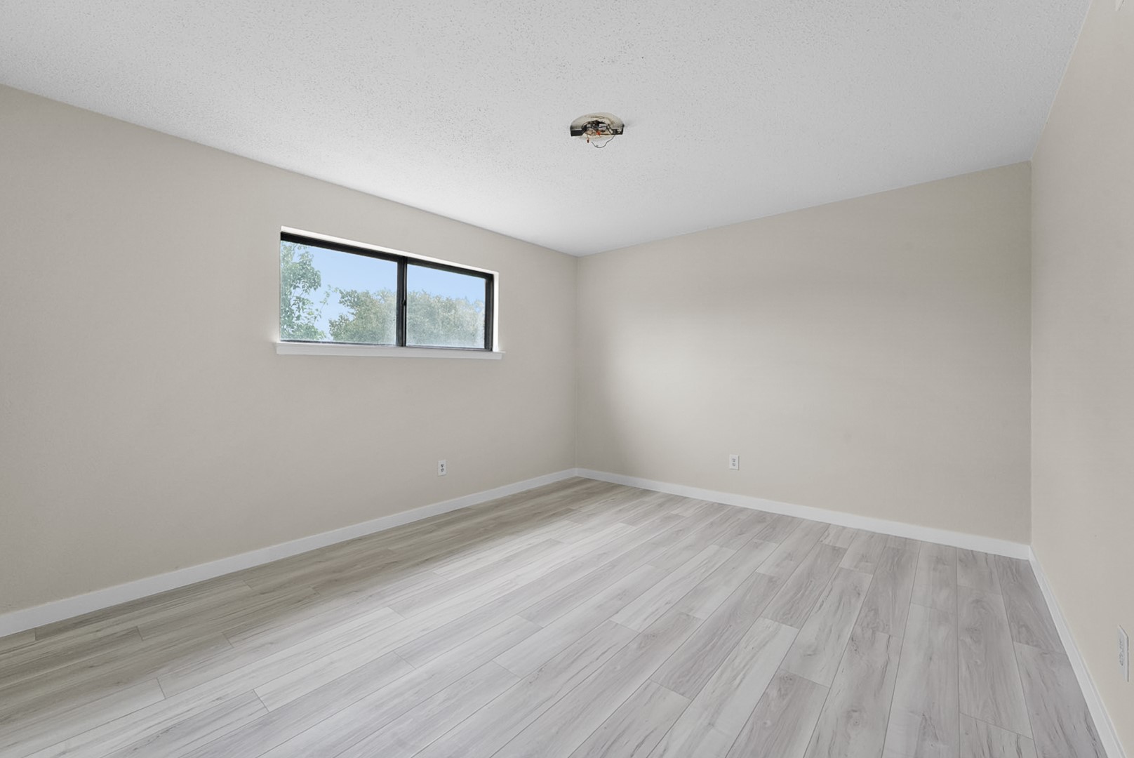 2723 Colonial Drive