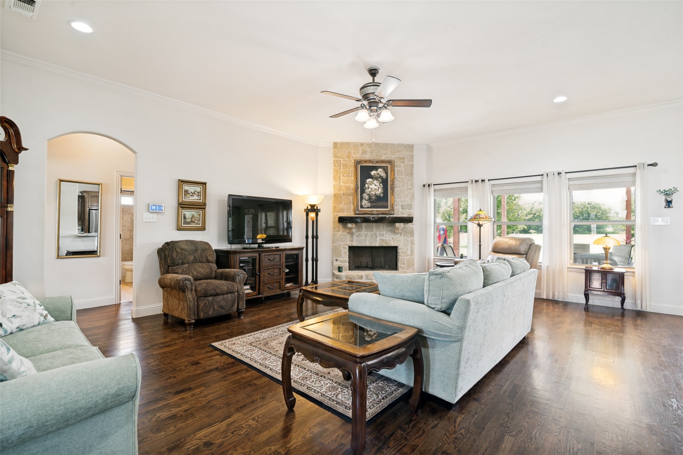 2635 Laurel Oaks