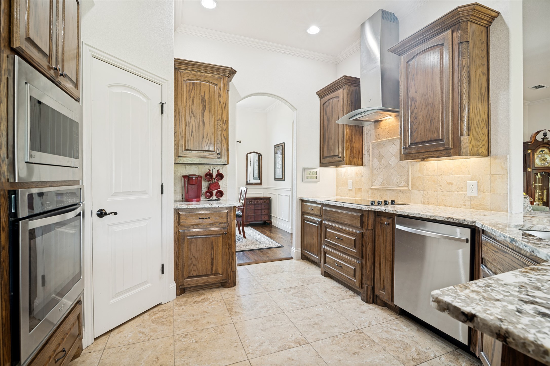 2635 Laurel Oaks