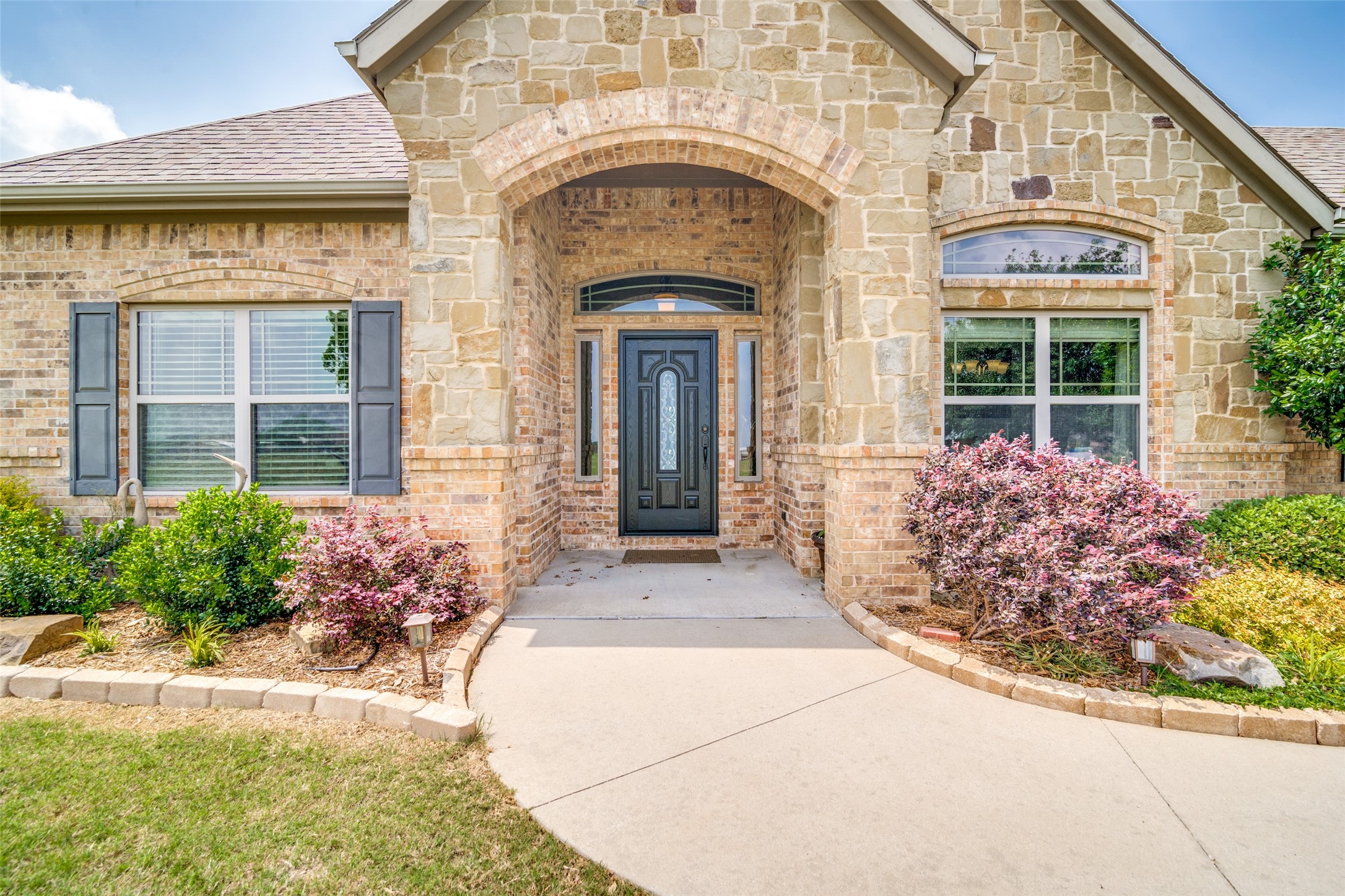 2635 Laurel Oaks