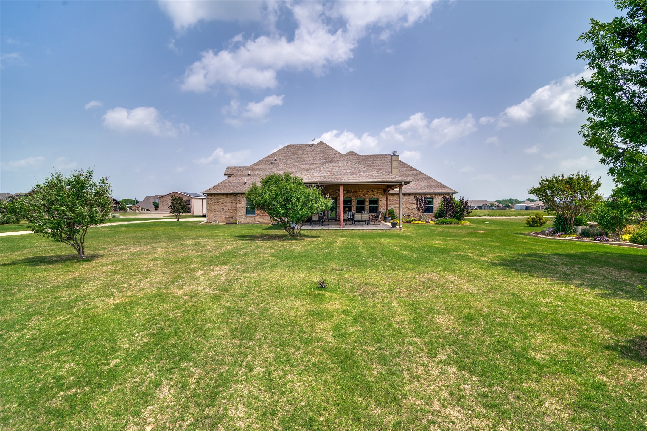 2635 Laurel Oaks
