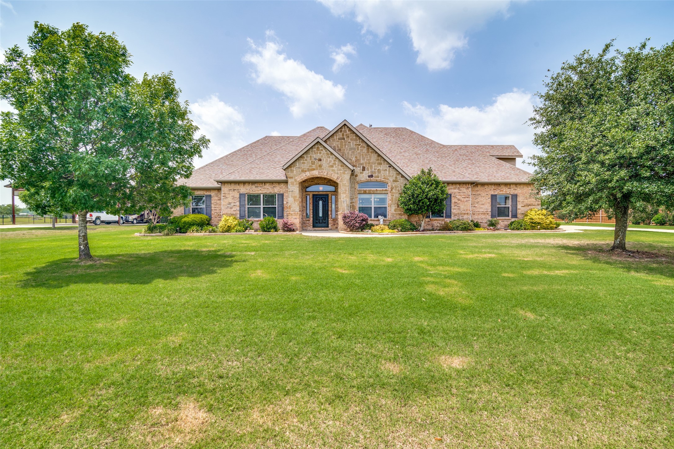 2635 Laurel Oaks