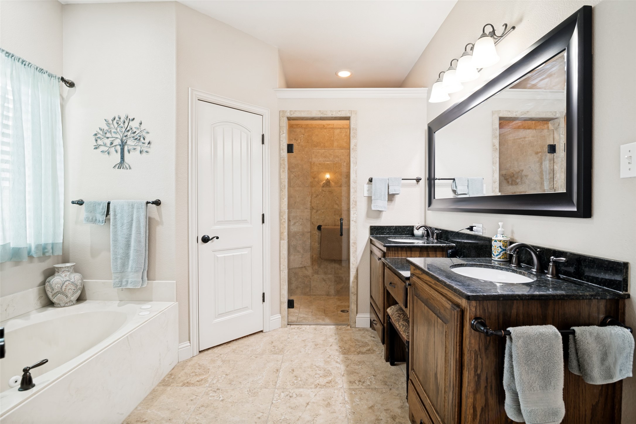 2635 Laurel Oaks