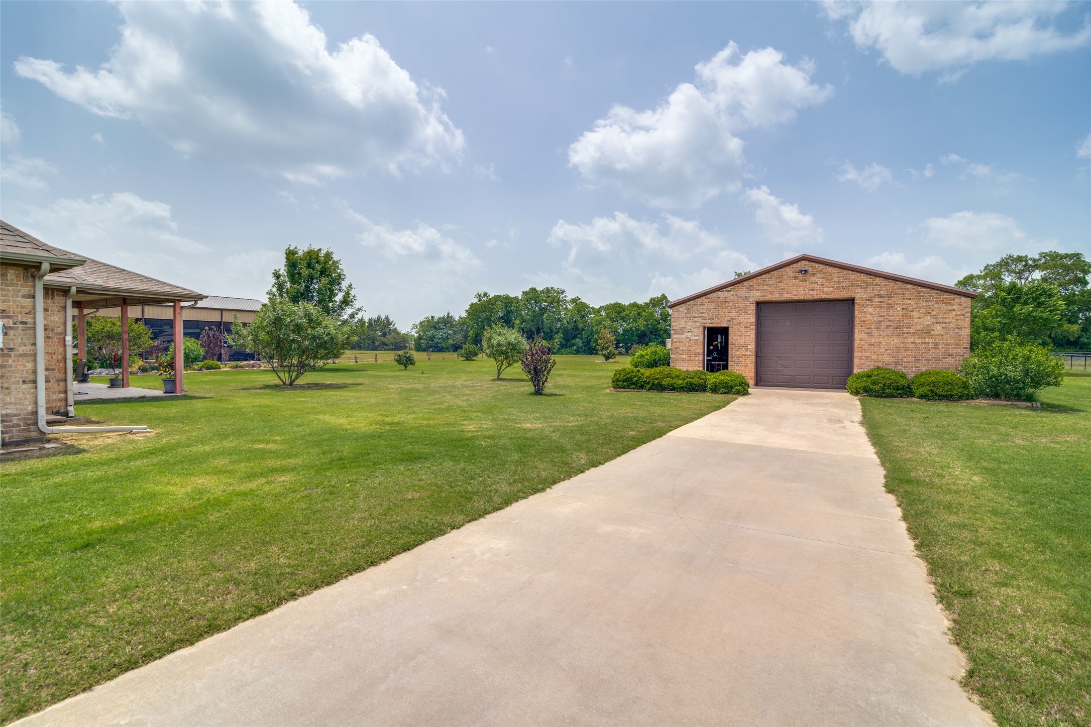 2635 Laurel Oaks