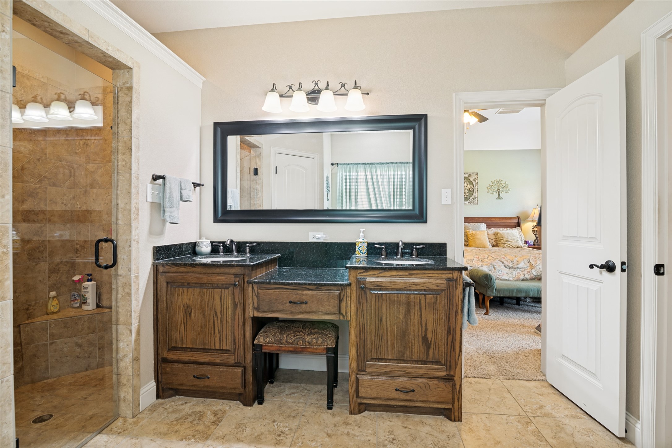 2635 Laurel Oaks