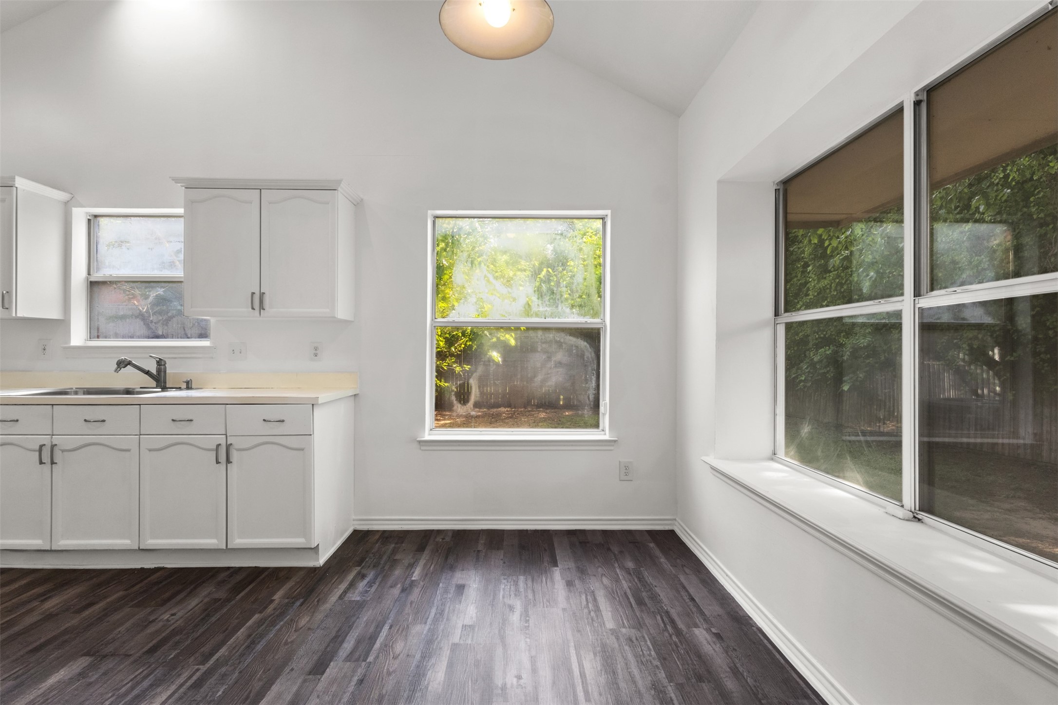 1137 Garden Trail