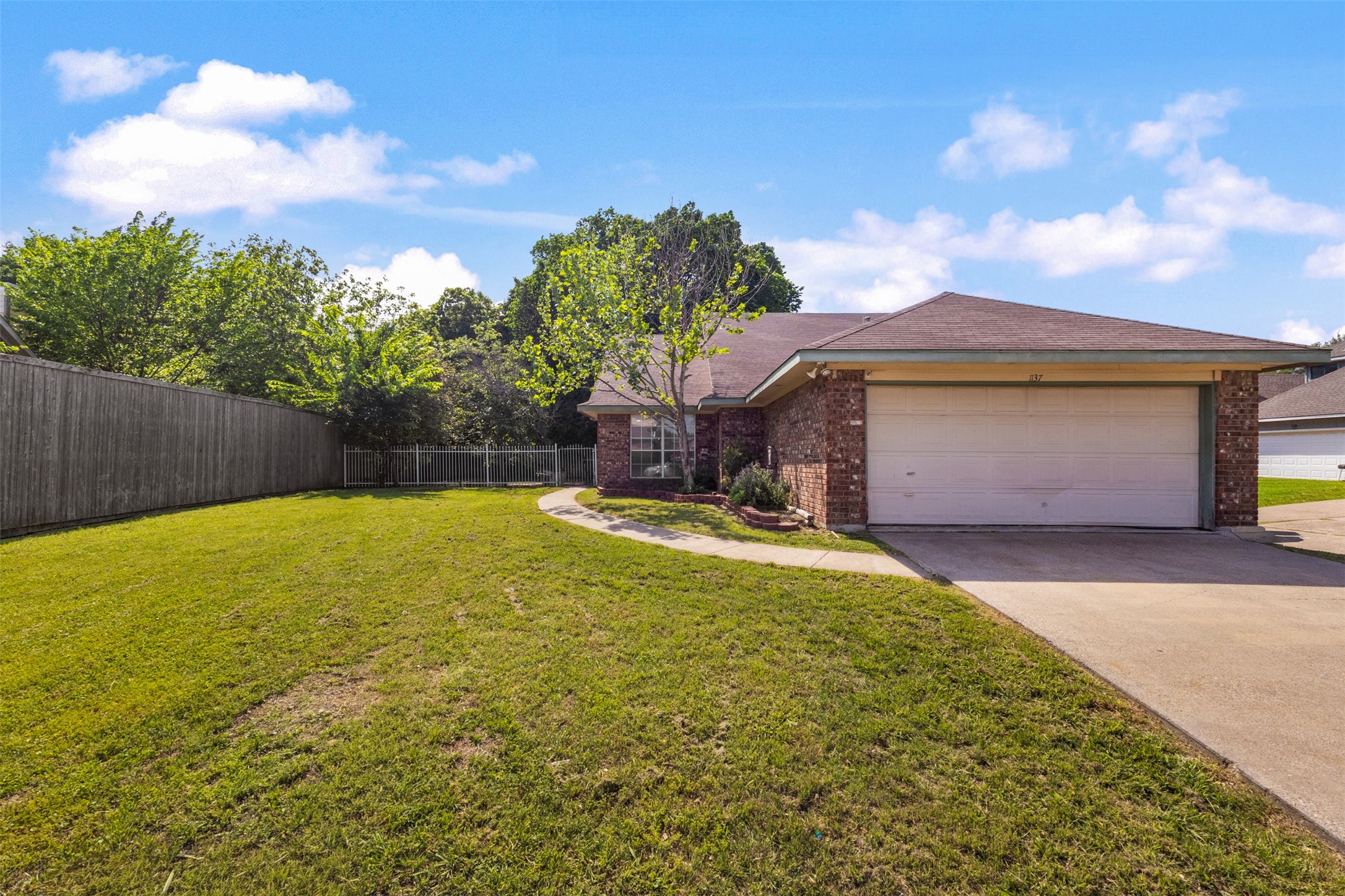 1137 Garden Trail