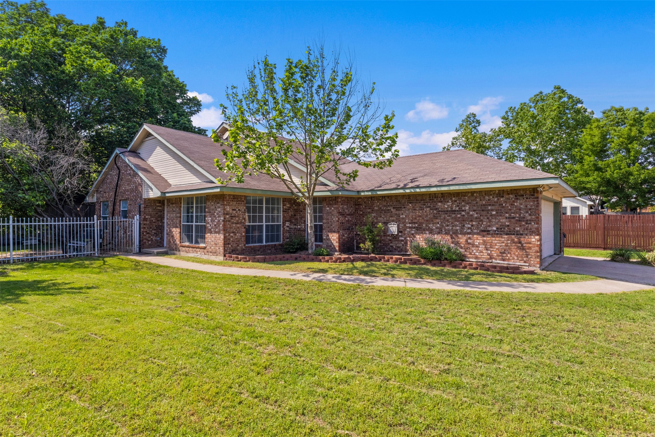 1137 Garden Trail