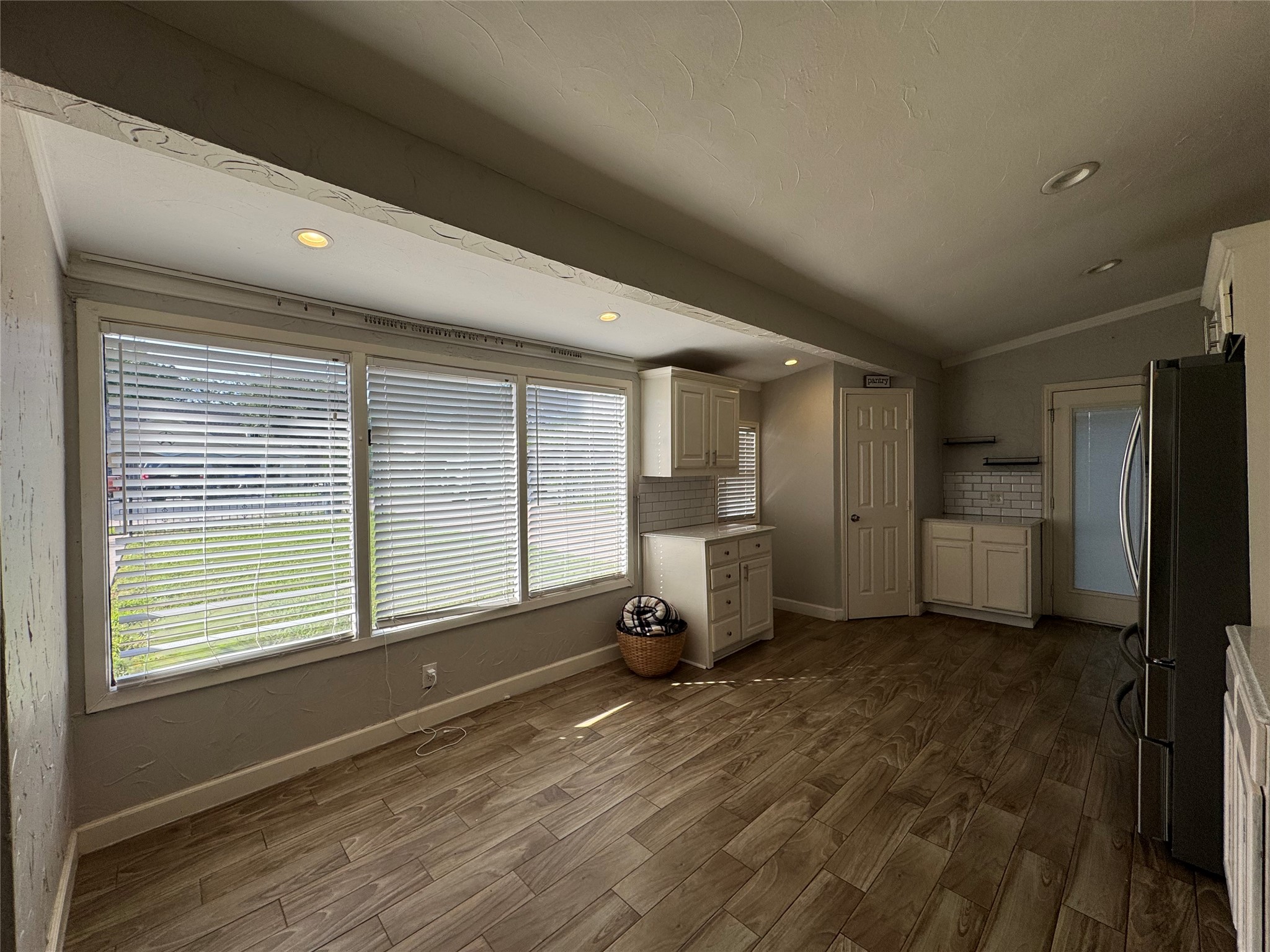 412 Willowbrook Drive