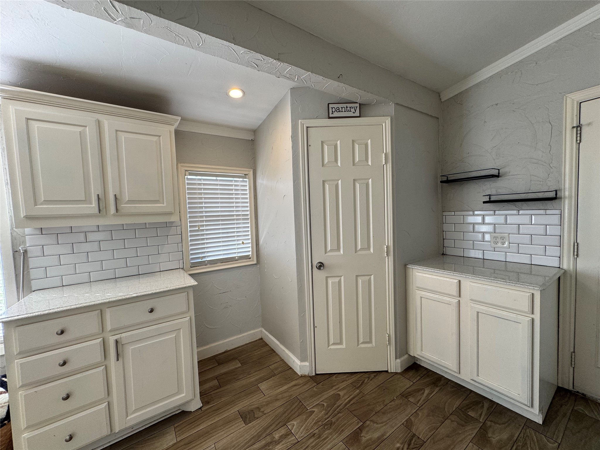 412 Willowbrook Drive