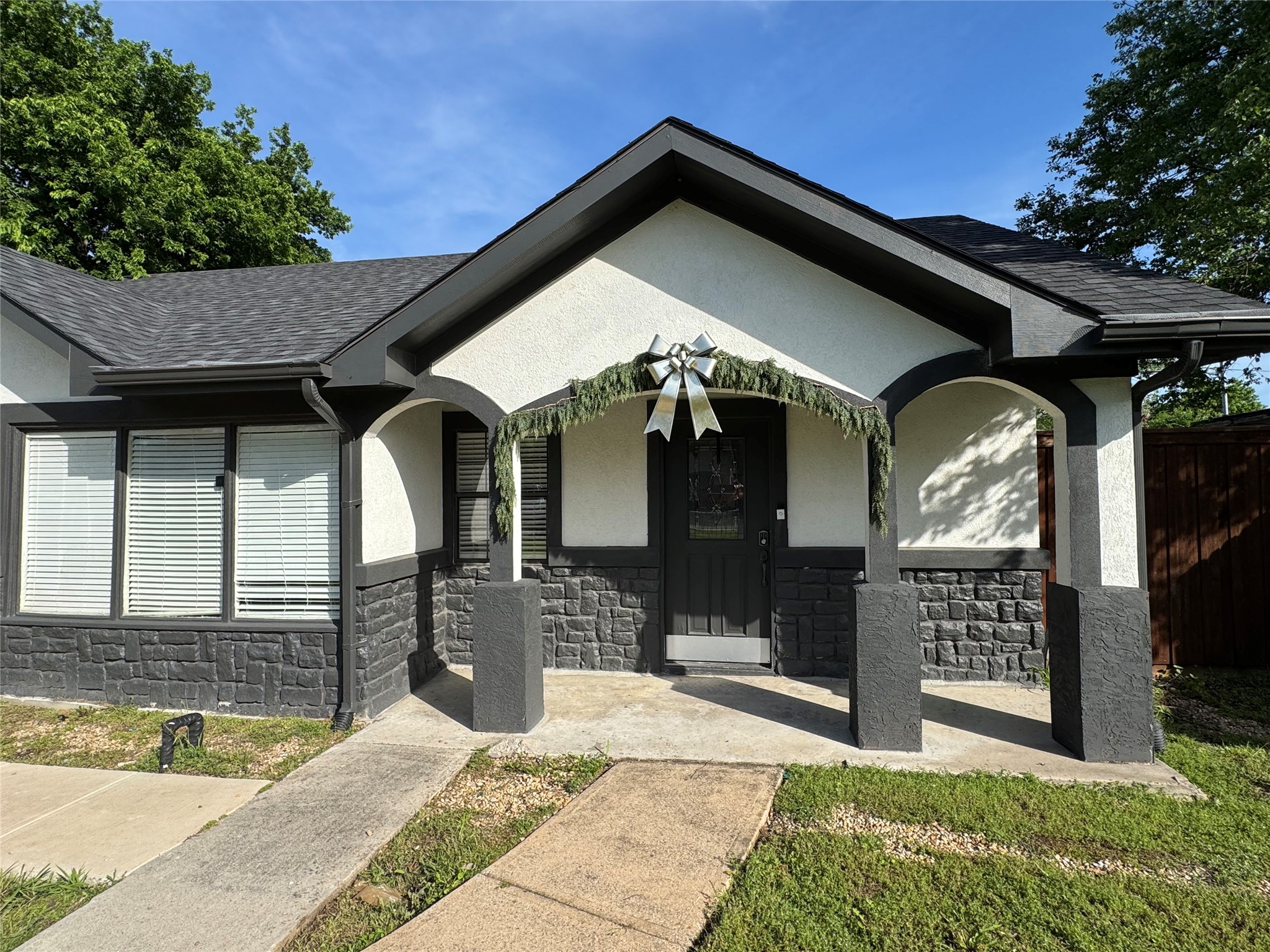 412 Willowbrook Drive