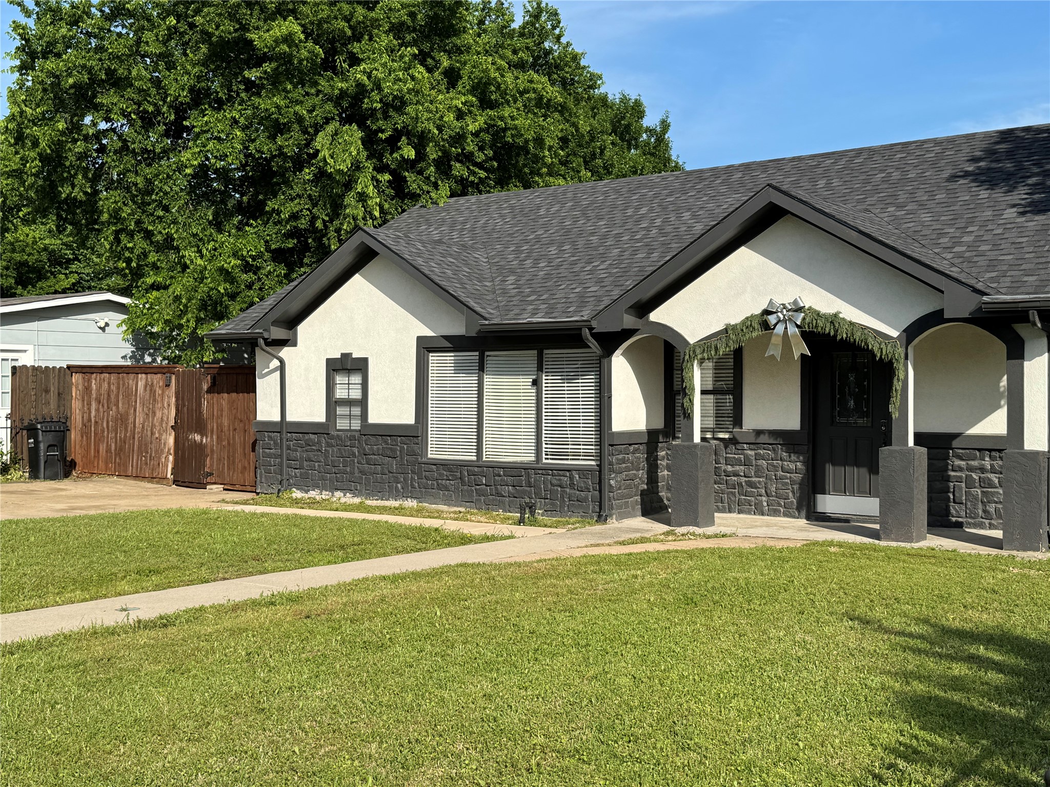 412 Willowbrook Drive