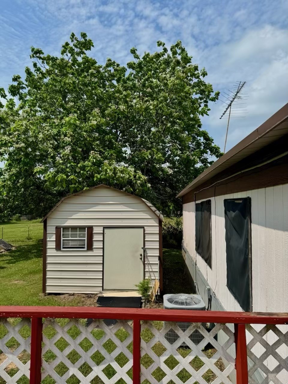 401 Private Road 7837