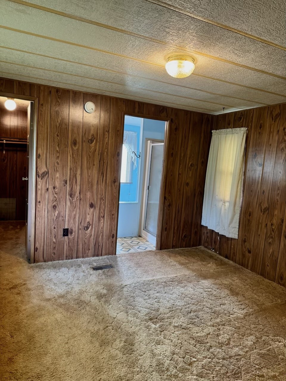 401 Private Road 7837