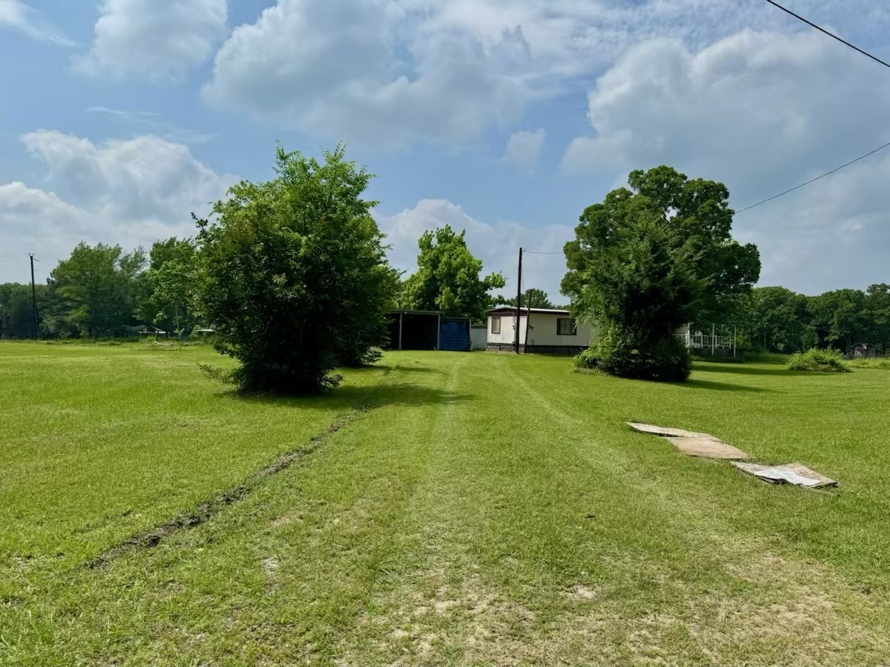 401 Private Road 7837