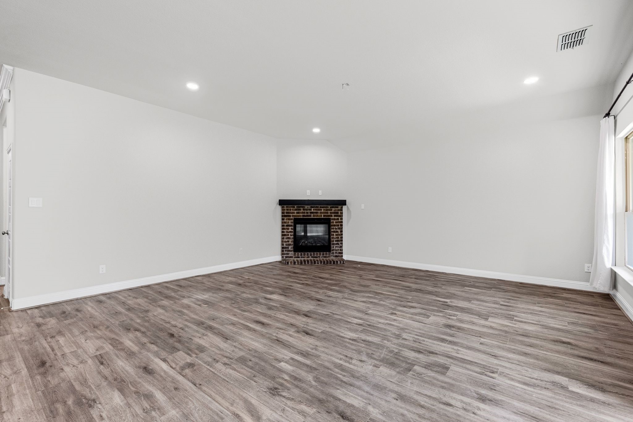4919 Elizabeth Way