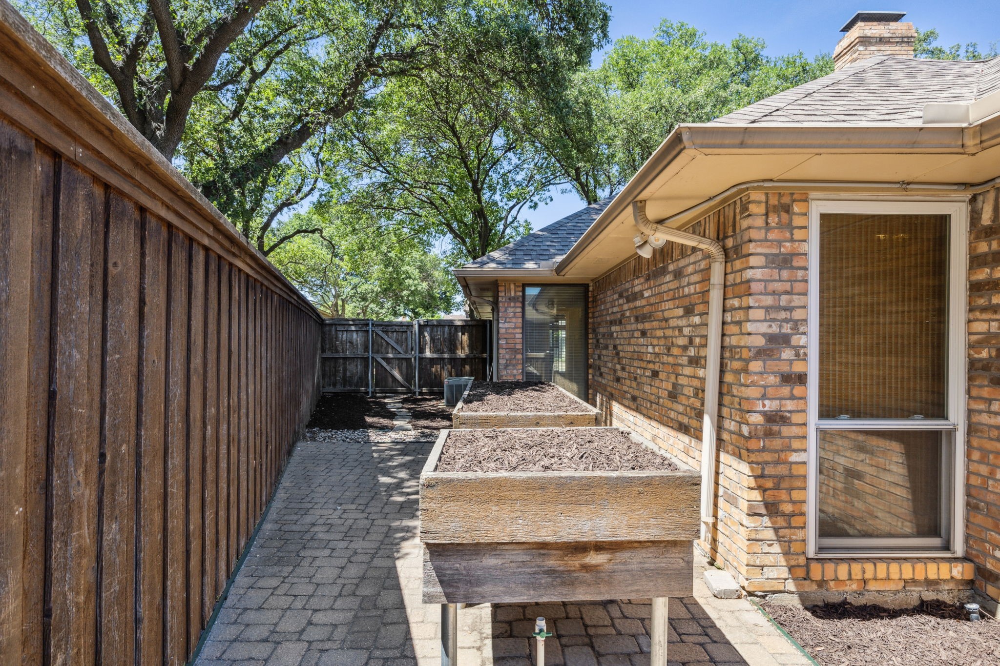 4406 Cobblers Lane