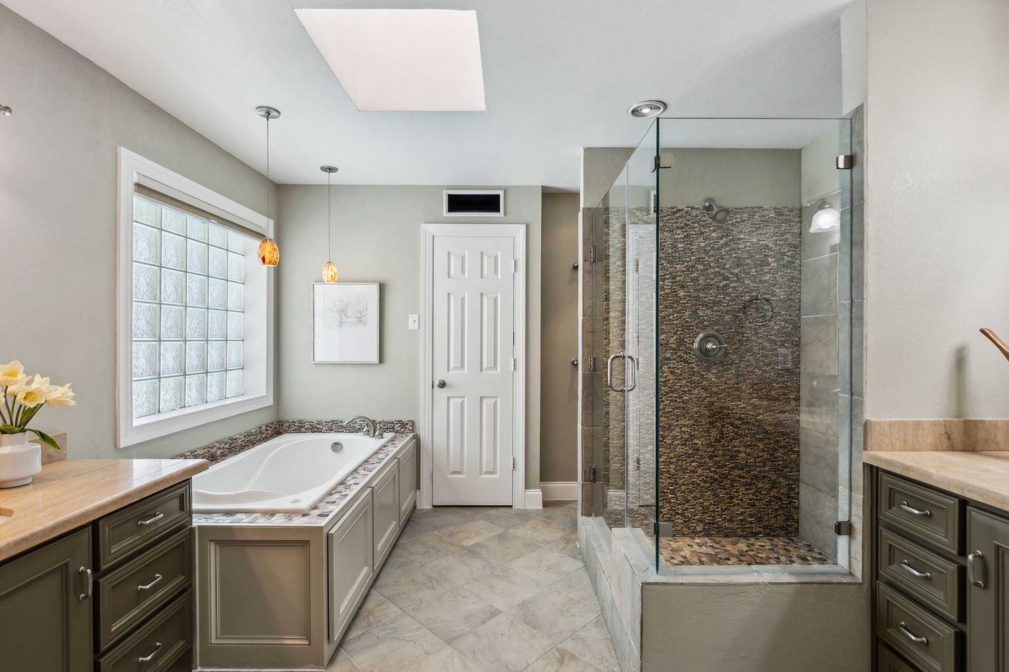 4406 Cobblers Lane