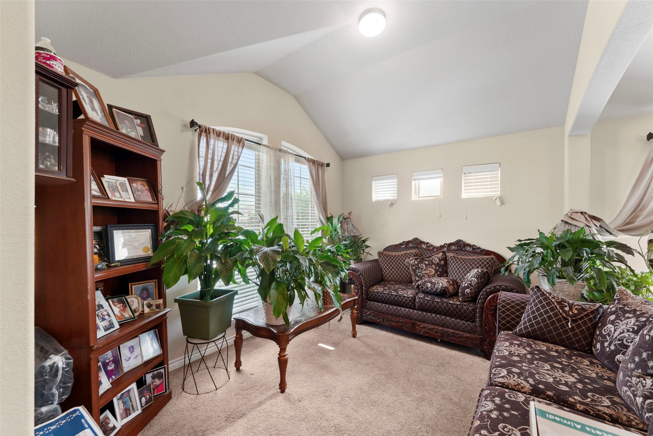 945 Abigale Lane